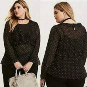 Torrid White Dot Chiffon Ruffle Tie Blouse in Size 3/3x